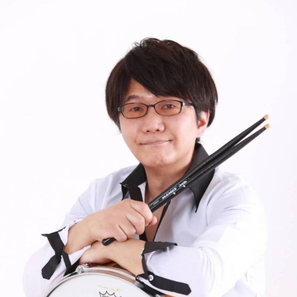 トントンミュージックスクールのドラム講師稲田先生