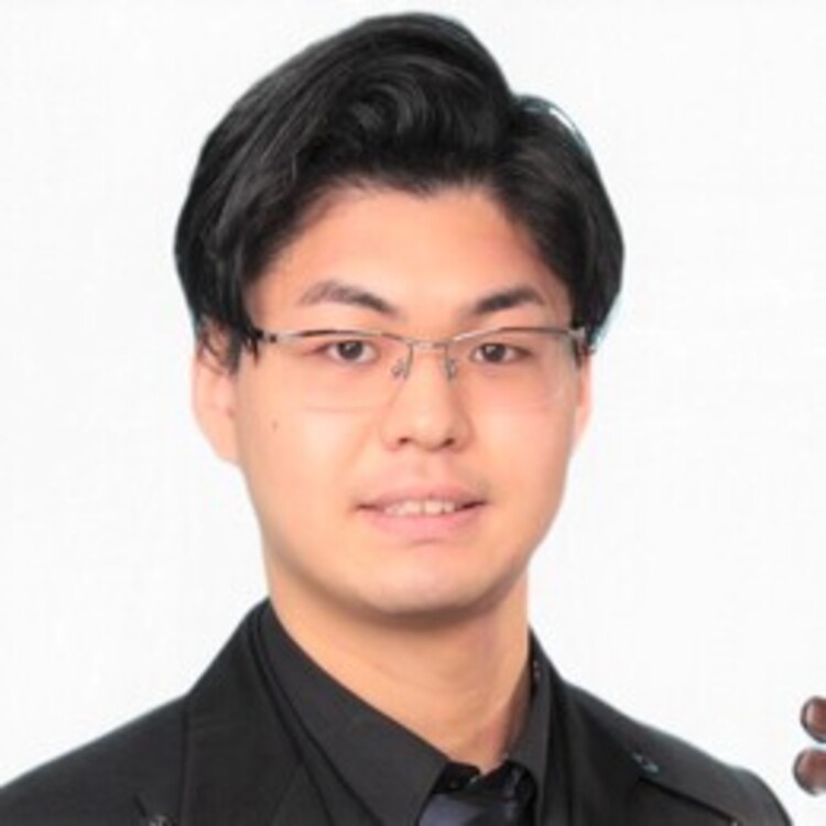 トントンミュージックスクールのヴァイオリン講師高橋先生750