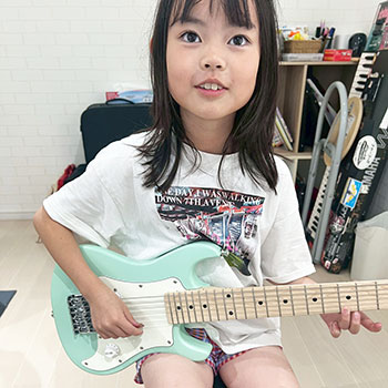 大阪・和泉中央の音楽教室トントンミュージックスクールのギターコースの詳細はこちら